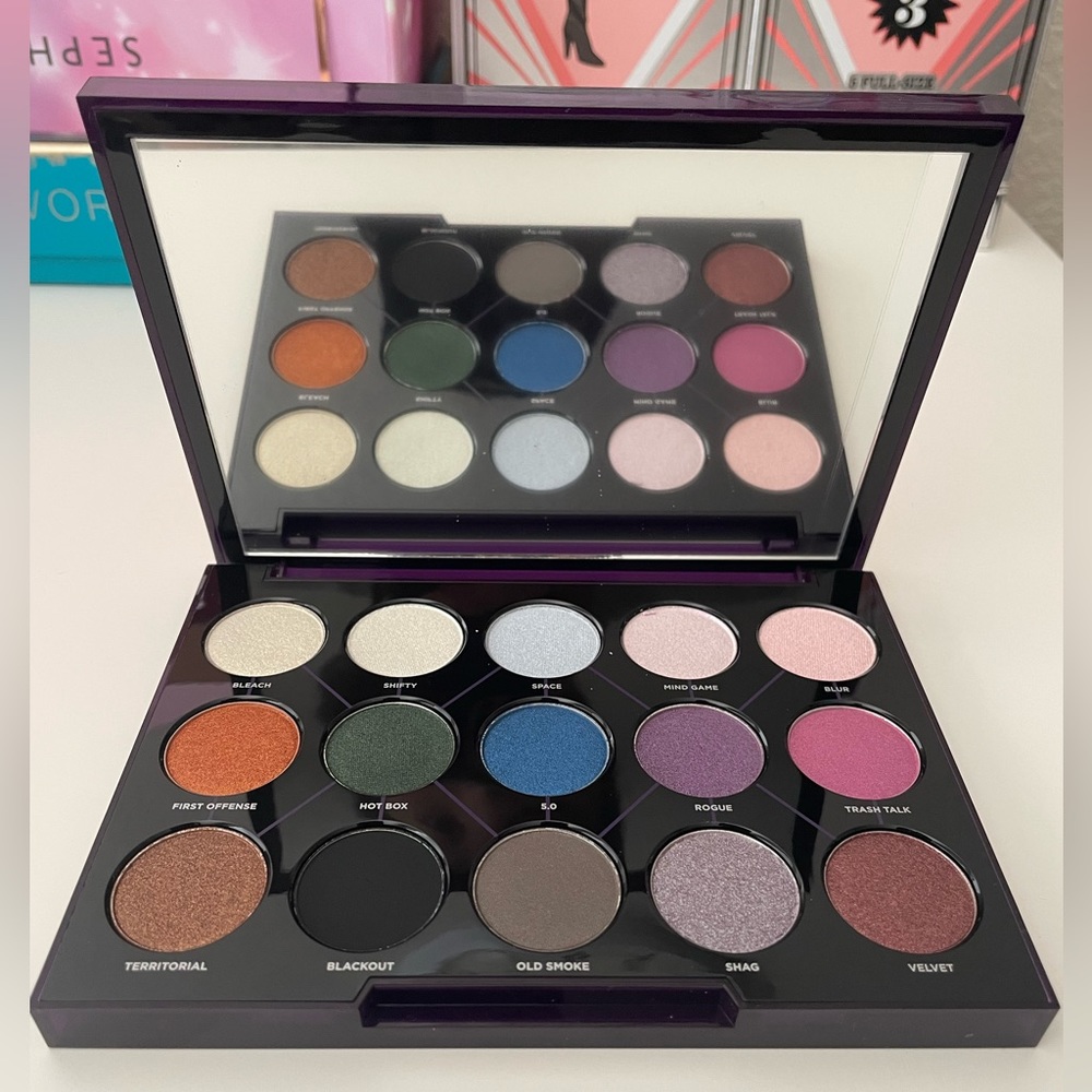 Urban decay distortion palette new in box